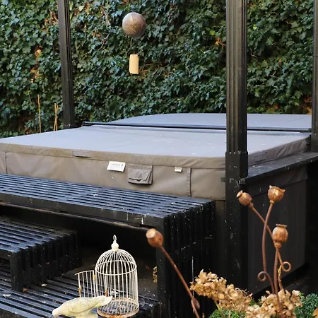 Bed & Breakfast Apothekergaarden 3*