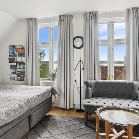Bed & Breakfast Apotekergaarden Stege