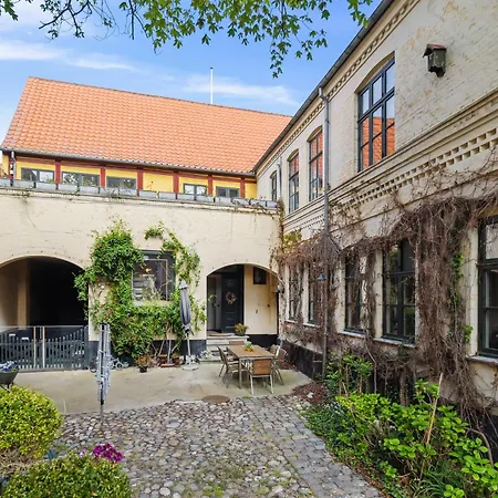 Apotekergaarden